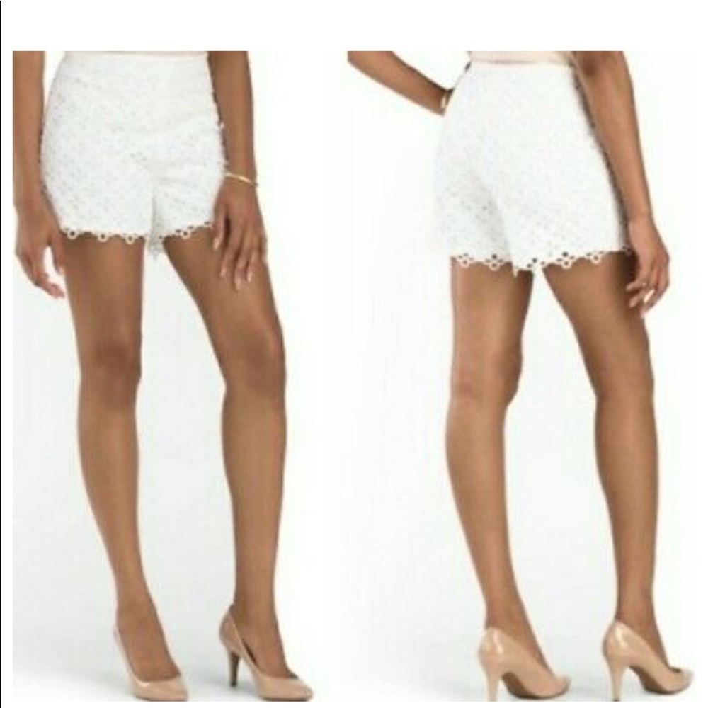 New with tag white shorts